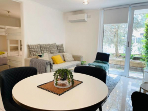 D101 Charming Apartment- Free Parking